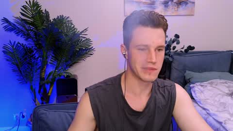 Snapshot of kyle_4u chatting on December 22, 2024, 5:23 am Kyle online show from December 22, 2024, 5:23 am