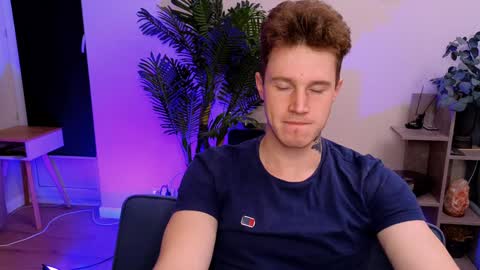 Snapshot of kyle_4u chatting on December 24, 2024, 6:11 am Kyle online show from December 24, 2024, 6:11 am