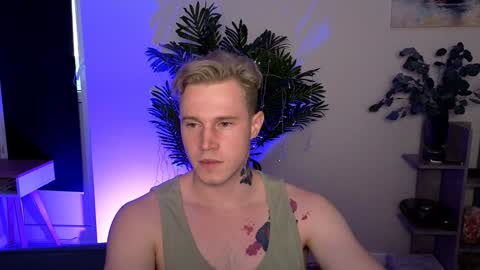 Snapshot of kyle_4u chatting on January 20, 2025, 1:42 pm Kyle online show from January 20, 2025, 1:42 pm