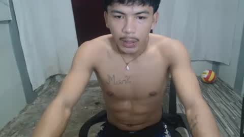 kyle_lourence online show from May 4, 2026, 2:07 am
