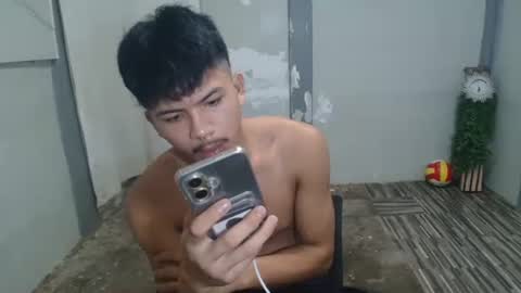 kyle_lourence online show from May 23, 2026, 10:58 pm