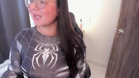 Snapshot of kyleighcx chatting on February 12, 2026, 10:05 pm Kyleigh online show from February 12, 2026, 10:05 pm