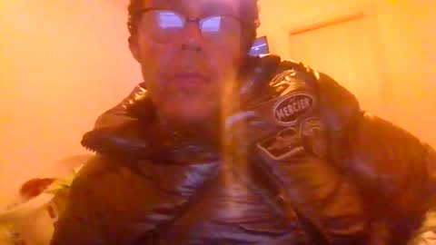 kylestrips4youq online show from November 23, 2025, 6:02 am