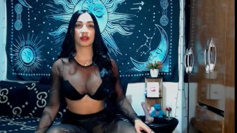 kylie online show from October 12, 2025, 7:46 pm