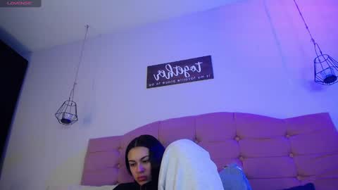kylie_ls online show from January 16, 2025, 12:42 pm