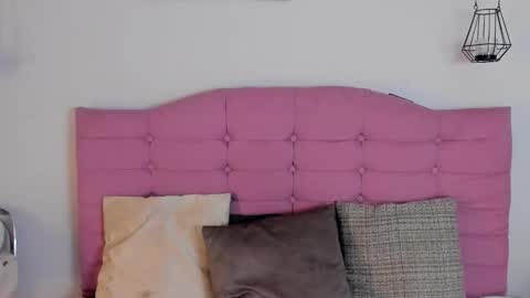 kylie_ls online show from September 18, 2025, 2:57 am