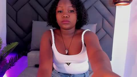 Snapshot of kyliee_vega chatting on June 7, 2026, 12:31 pm kyliee_vega online show from June 7, 2026, 12:31 pm