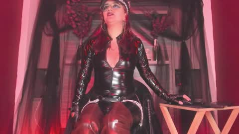 K Y L I E online show from January 16, 2026, 8:13 pm