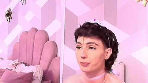 Kylie jl online show from November 9, 2025, 5:00 pm