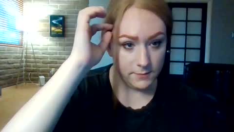 kylieredd online show from May 5, 2026, 1:35 am