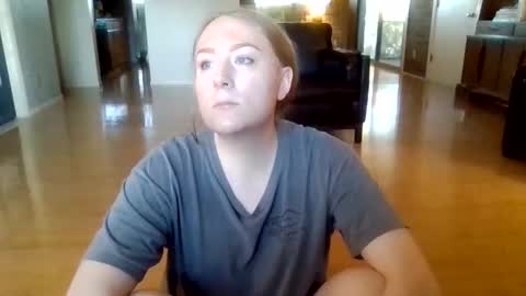 kylieredd online show from May 9, 2026, 1:11 am