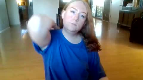 kylieredd online show from May 14, 2026, 1:45 am