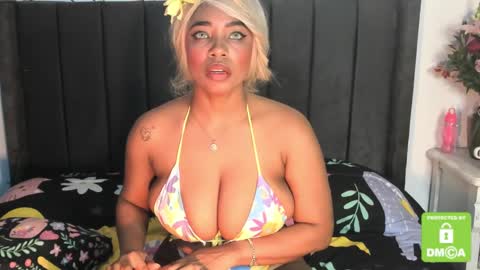 Snapshot of kyliewhiteboobs chatting on March 12, 2025, 10:50 pm kylie white boobs online show from March 12, 2025, 10:50 pm