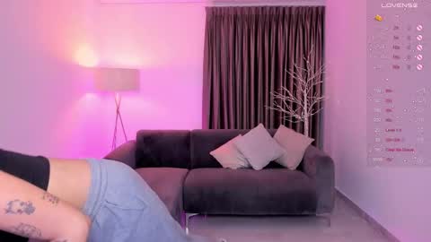  KYLIE  online show from March 10, 2025, 10:59 am