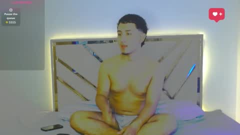 kyroestrada online show from March 18, 2026, 1:42 am