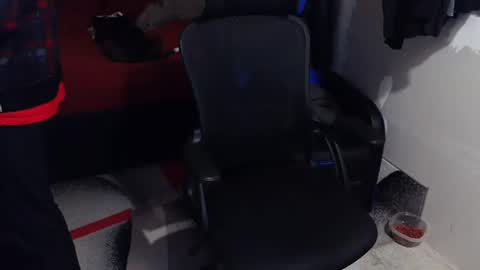 l1v1nth3dr3am online show from January 18, 2026, 8:34 pm