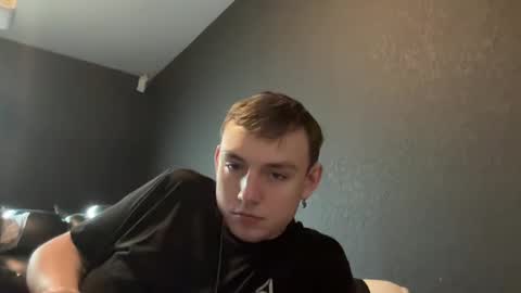 Snapshot of l3tsjerk chatting on January 1, 2025, 9:20 pm l3tsjerk online show from January 1, 2025, 9:20 pm