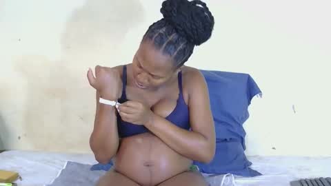 l4_love online show from October 6, 2025, 5:38 am