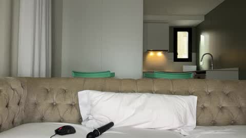 Julie online show from September 27, 2025, 7:24 am