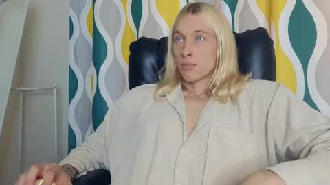 Adonis online show from September 28, 2025, 7:03 am