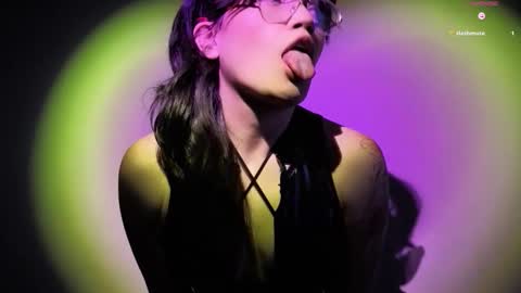    Help me reach 50 likes online show from February 25, 2026, 2:54 am