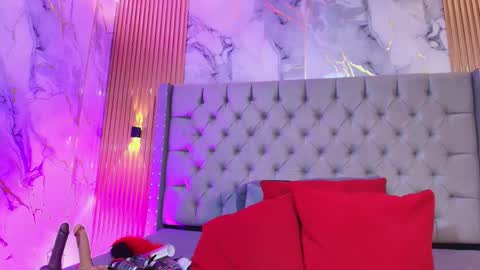 la_indiia online show from November 19, 2025, 12:27 pm