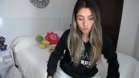 Catalina online show from February 3, 2026, 1:48 am