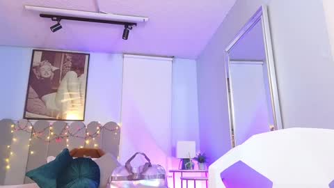 Snapshot of laady_brownn chatting on December 30, 2024, 11:37 am Cris online show from December 30, 2024, 11:37 am
