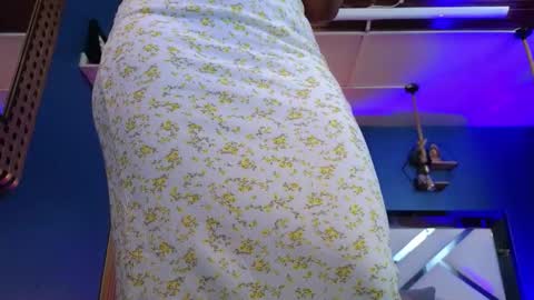 Snapshot of laady_brownn chatting on September 25, 2025, 11:58 am Cris online show from September 25, 2025, 11:58 am