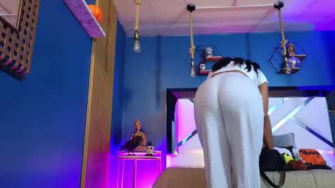 Snapshot of laady_brownn chatting on October 8, 2025, 11:52 am Cris online show from October 8, 2025, 11:52 am