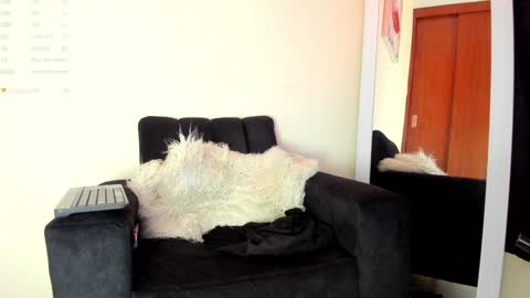 lace_victoria online show from February 7, 2025, 4:27 am