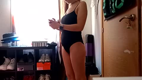 lachicadeldiablo online show from March 29, 2026, 10:59 am