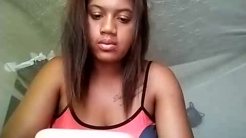 lacrespa257040 online show from March 29, 2026, 9:15 pm