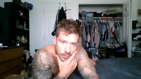 lacrioxcum18 online show from October 5, 2025, 3:10 pm