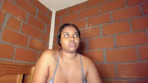 Akyra  online show from December 10, 2024, 2:27 am