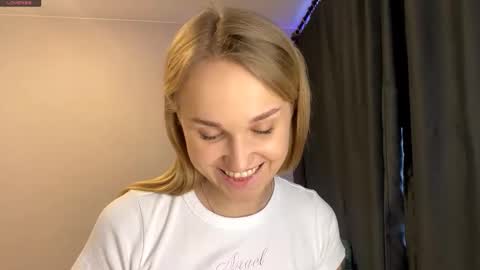 Snapshot of ladawndepippo chatting on October 8, 2025, 10:02 am Sofia online show from October 8, 2025, 10:02 am