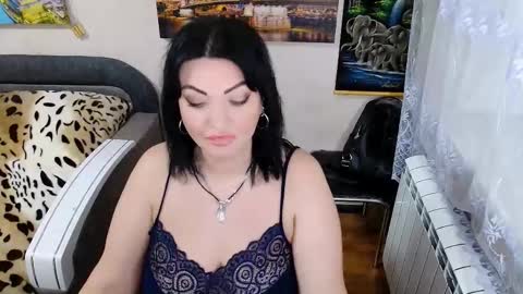 lady_boom_ online show from December 4, 2025, 5:21 pm