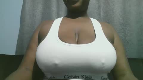 lady_dearra online show from November 6, 2025, 4:35 am