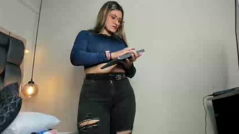 LADY  online show from October 7, 2025, 2:31 am