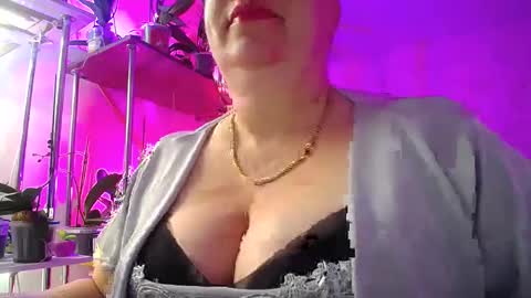 Lady Gloria online show from January 23, 2025, 5:45 am