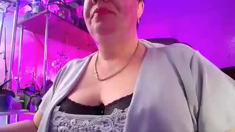 Lady Gloria online show from February 19, 2025, 1:50 pm