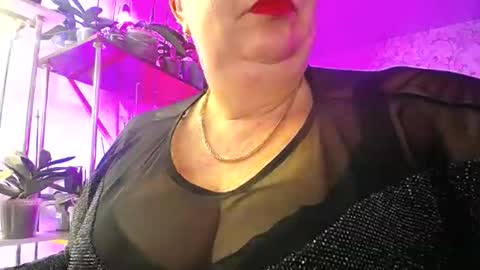 Lady Gloria online show from December 18, 2025, 10:54 am