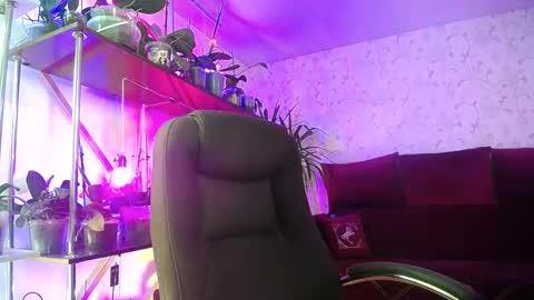 Lady Gloria online show from February 20, 2026, 7:10 am