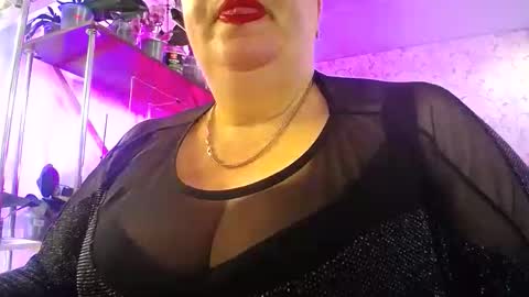Snapshot of lady_gloria chatting on May 2, 2026, 5:01 am Lady Gloria online show from May 2, 2026, 5:01 am