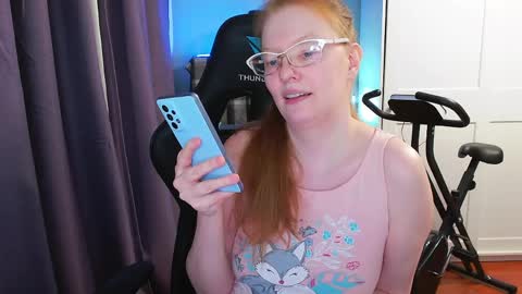 Angelika online show from April 10, 2026, 8:57 pm