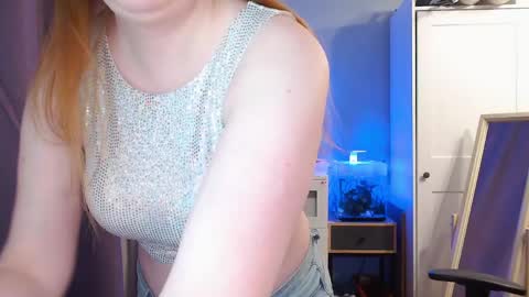 Snapshot of lady_inari chatting on May 27, 2026, 9:01 pm Angelika online show from May 27, 2026, 9:01 pm