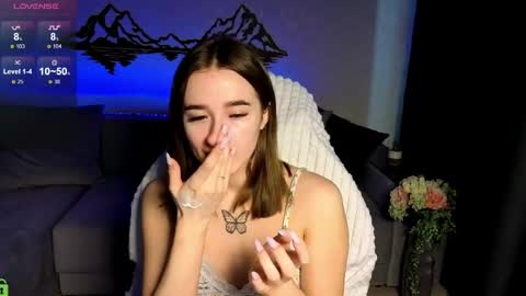 Olivia online show from June 3, 2026, 1:19 am