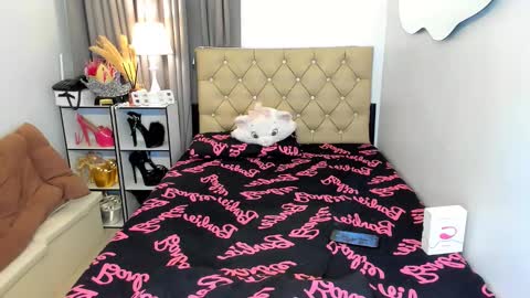 lady_moriseth online show from January 20, 2025, 7:58 am