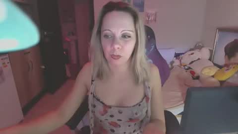 lady_smile69 online show from February 20, 2025, 3:08 pm