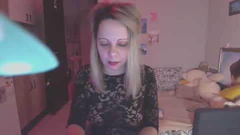 lady_smile69 online show from March 11, 2025, 4:43 am